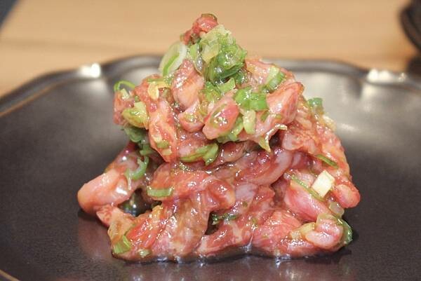 台中燒肉推薦！「和牛EMPEROR」A5和牛套餐，捷運市府站5分鐘就到。