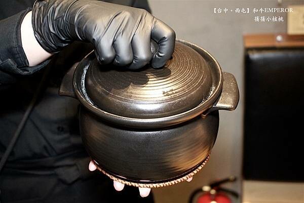 台中燒肉推薦！「和牛EMPEROR」A5和牛套餐，捷運市府站5分鐘就到。