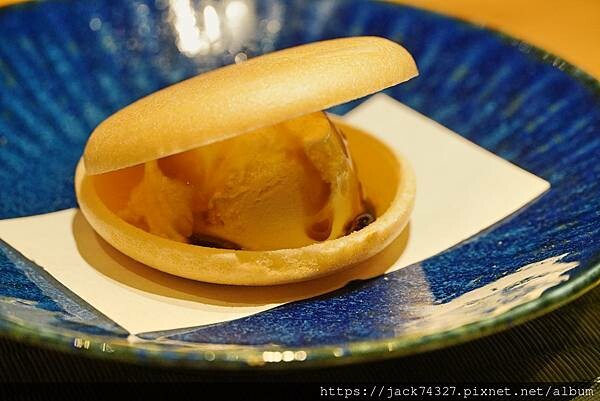 {台中美食}和牛EMPEROR 日式燒肉/絕對是全台最美味的