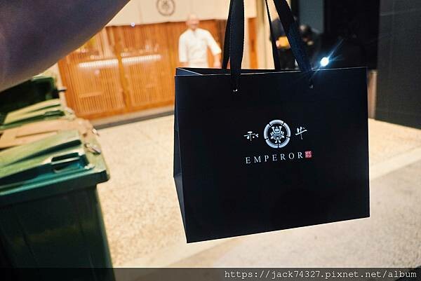{台中美食}和牛EMPEROR 日式燒肉/絕對是全台最美味的