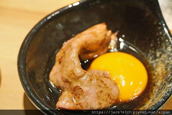 {台中美食}和牛EMPEROR 日式燒肉/絕對是全台最美味的