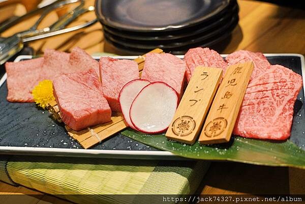 {台中美食}和牛EMPEROR 日式燒肉/絕對是全台最美味的