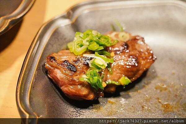 {台中美食}和牛EMPEROR 日式燒肉/絕對是全台最美味的