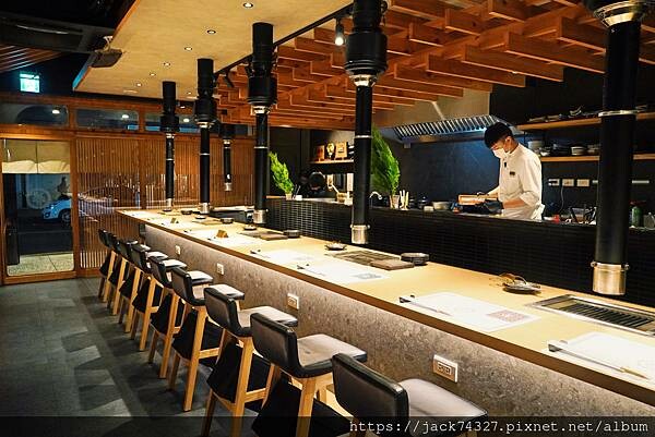 {台中美食}和牛EMPEROR 日式燒肉/絕對是全台最美味的