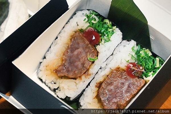 {台中美食}和牛EMPEROR 日式燒肉/絕對是全台最美味的