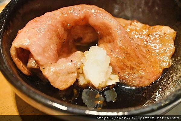 {台中美食}和牛EMPEROR 日式燒肉/絕對是全台最美味的