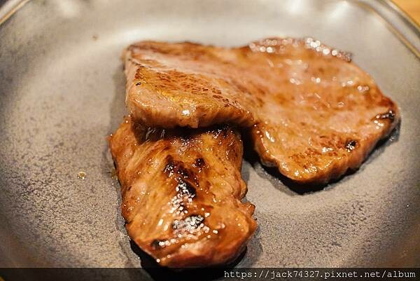 {台中美食}和牛EMPEROR 日式燒肉/絕對是全台最美味的