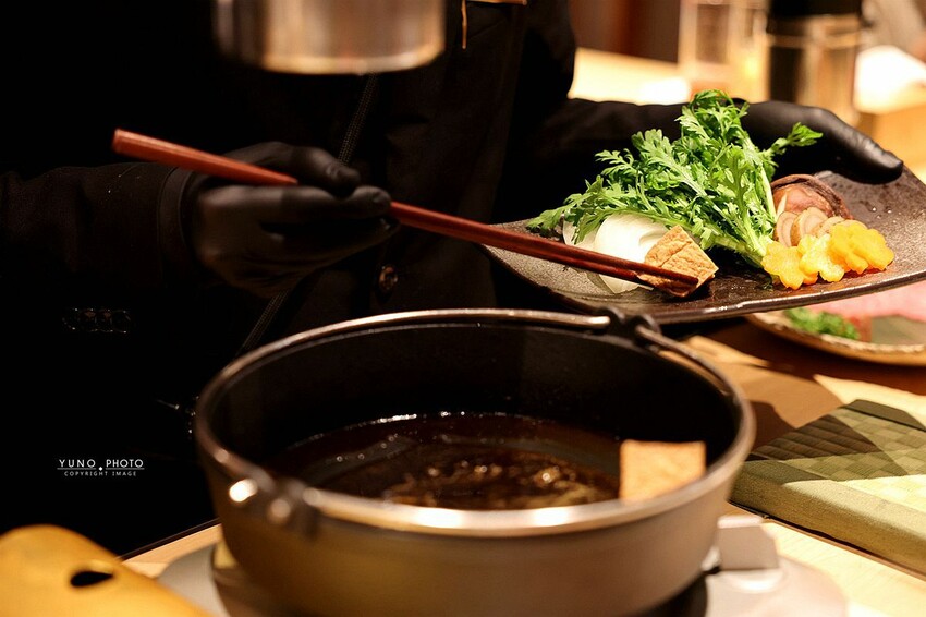 和牛EMPEROR！ ︁台中和牛燒肉首選，頂級A5日本和牛盛宴，日式匠心款待