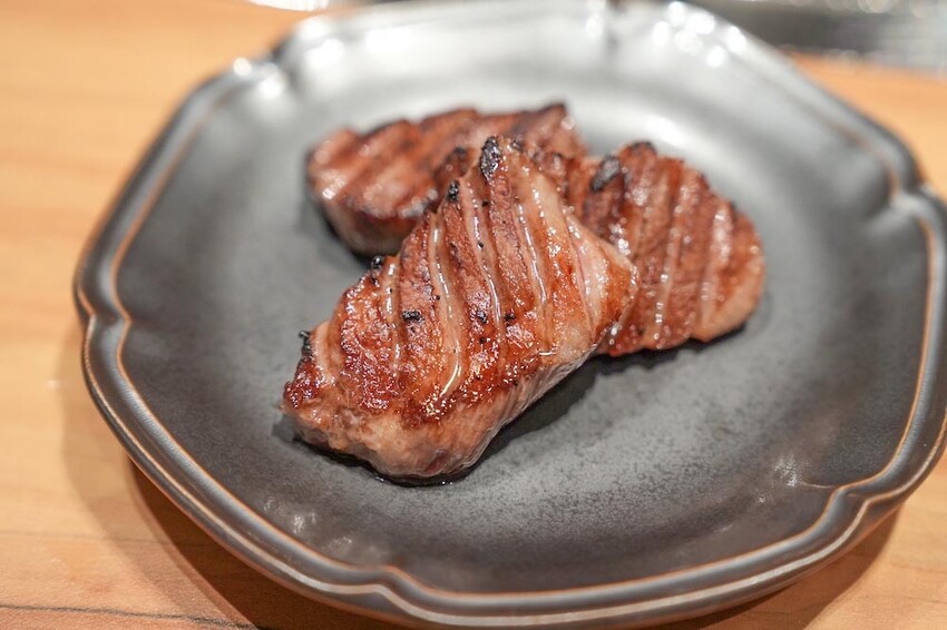 台中市西屯區台中燒肉 和牛EMPEROR｜日本整組搬來的頂級和牛燒肉!讓你1秒到日本!