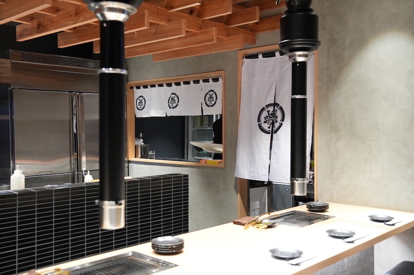 台中市西屯區台中燒肉 和牛EMPEROR｜日本整組搬來的頂級和牛燒肉!讓你1秒到日本!