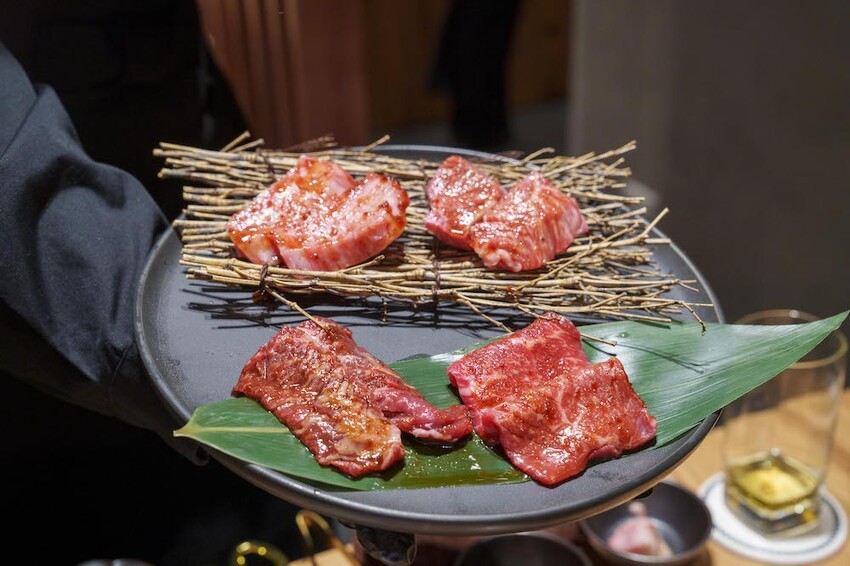 台中市西屯區台中燒肉 和牛EMPEROR｜日本整組搬來的頂級和牛燒肉!讓你1秒到日本!