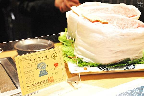 台中和牛燒肉推薦，和牛EMPEROR，日本A5和牛專賣，專人