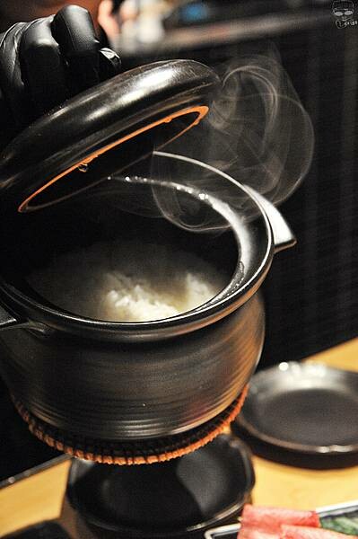 台中和牛燒肉推薦，和牛EMPEROR，日本A5和牛專賣，專人