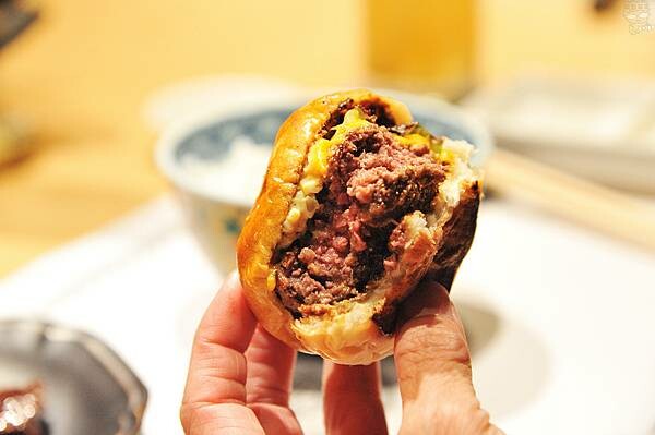 台中和牛燒肉推薦，和牛EMPEROR，日本A5和牛專賣，專人