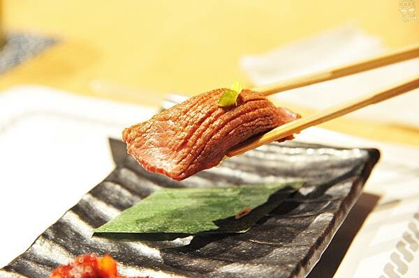 台中和牛燒肉推薦，和牛EMPEROR，日本A5和牛專賣，專人