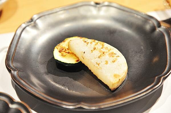 台中和牛燒肉推薦，和牛EMPEROR，日本A5和牛專賣，專人