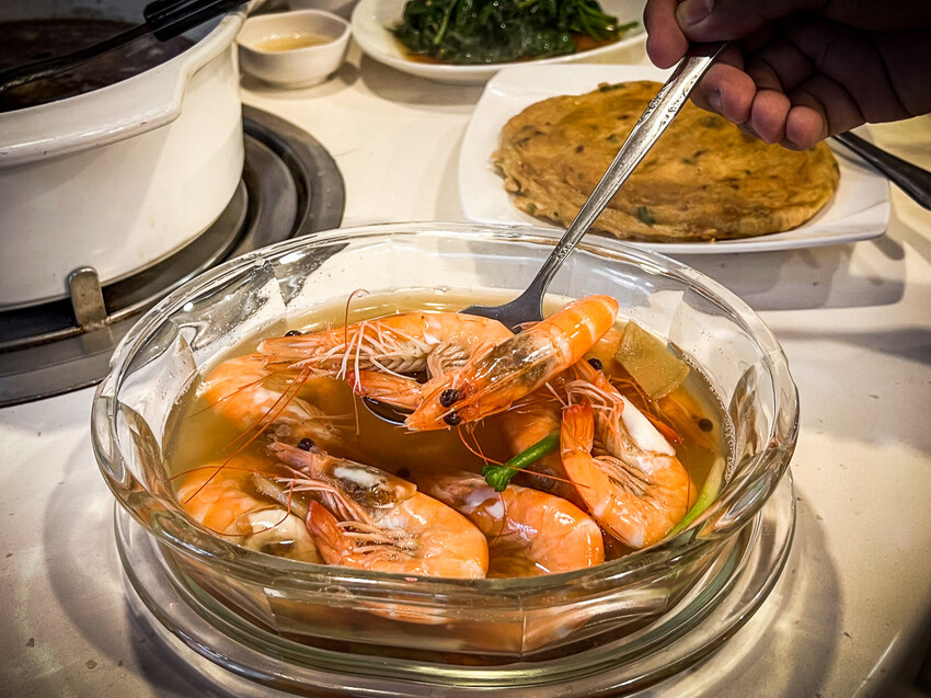 雞家莊本店！台北米其林推薦台菜餐廳，經典三色雞與布丁的美味傳奇