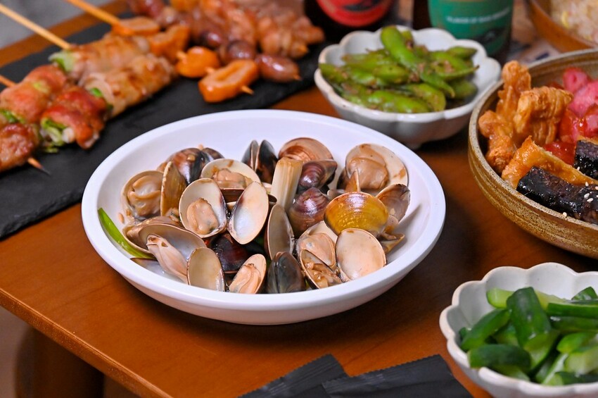 台中市北屯區台中北屯美食推薦 隱藏北屯好市多旁私藏好評串燒店 還有轉播運動比賽/今夜有局串燒餐館