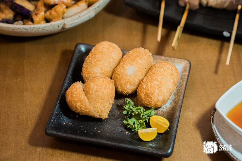 今夜有局串燒餐館｜台中北屯串燒推薦 Google 4.9高評價，平價燒烤菜色豐富，聚會看球首選 - 莎笠，小日子