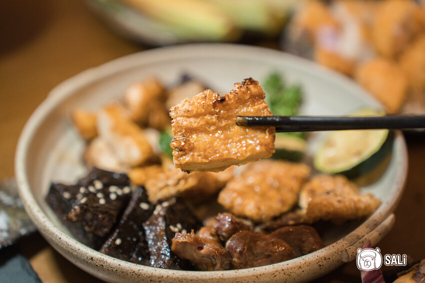 今夜有局串燒餐館｜台中北屯串燒推薦 Google 4.9高評價，平價燒烤菜色豐富，聚會看球首選 - 莎笠，小日子