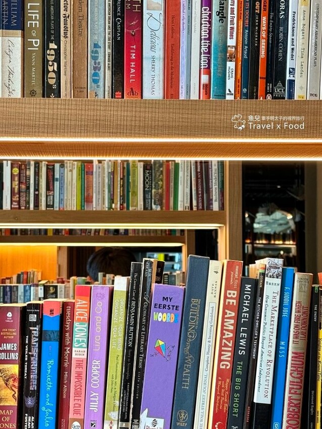 全台唯一可以用餐的圖書館！！會飛的書，會動的畫，在霍格華茲的魔法空間發揮想像力！金色三麥（桃園藝文店） @魚兒 x 牽手明太子的「視」界旅行