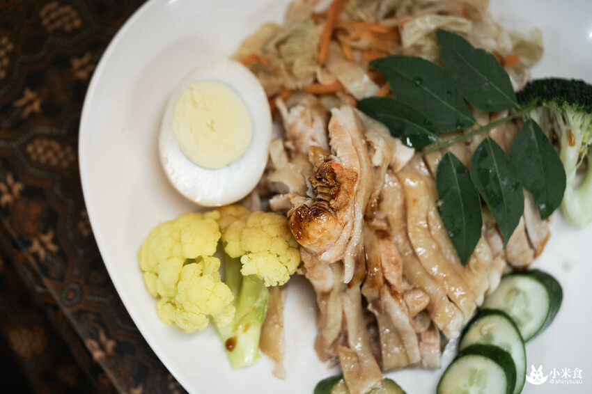 巴巴娘惹南洋料理重新開幕｜低調重返，走入民宅解個饞｜台中海南雞｜北區小吃推薦 - 小米食