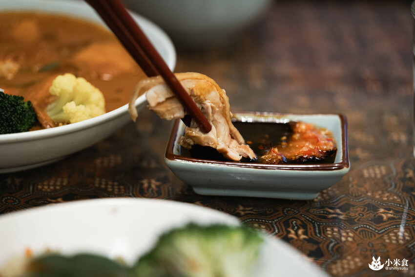 巴巴娘惹南洋料理重新開幕｜低調重返，走入民宅解個饞｜台中海南雞｜北區小吃推薦 - 小米食