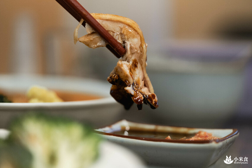 巴巴娘惹南洋料理重新開幕｜低調重返，走入民宅解個饞｜台中海南雞｜北區小吃推薦 - 小米食