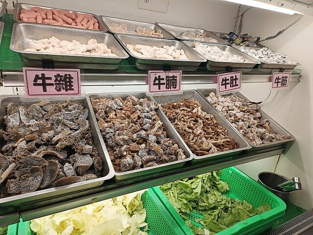 冬天必吃羊肉爐!苗栗「不打羊」火鍋吃到飽,自助吧超澎湃,CP值爆棚。