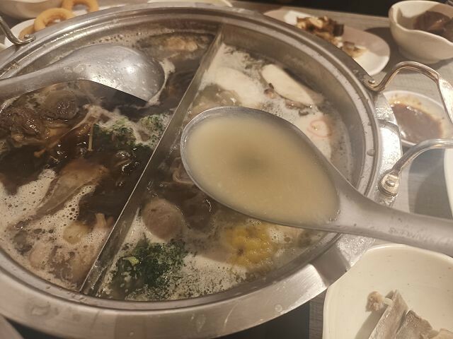 冬天必吃羊肉爐!苗栗「不打羊」火鍋吃到飽,自助吧超澎湃,CP值爆棚。