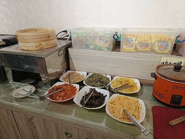 冬天必吃羊肉爐!苗栗「不打羊」火鍋吃到飽,自助吧超澎湃,CP值爆棚。