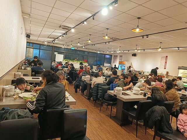 冬天必吃羊肉爐!苗栗「不打羊」火鍋吃到飽,自助吧超澎湃,CP值爆棚。