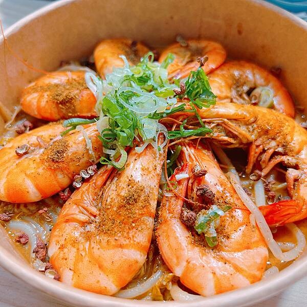 啊新竹城隍廟這家海王百元蛤蜊🍤蝦子料理專賣店～ 蛤蜊蝦子料理