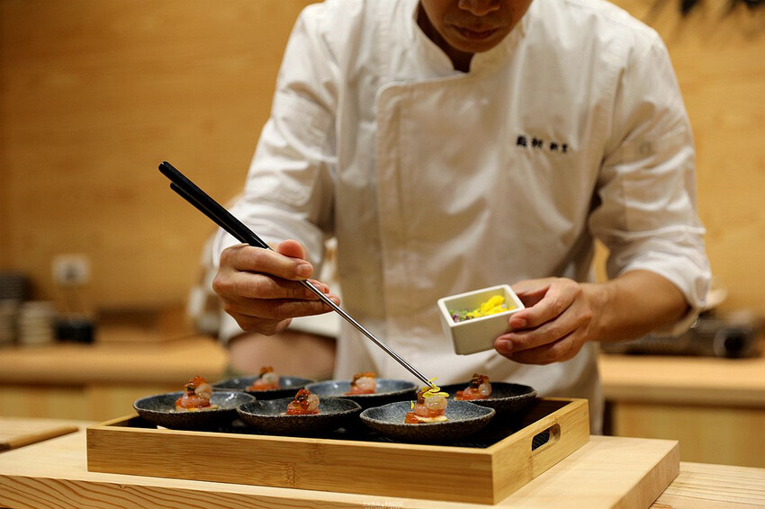 台中市北屯區想吃不一定吃的到 預約制無菜單日料 秒飛日本視覺與味蕾極致享受
