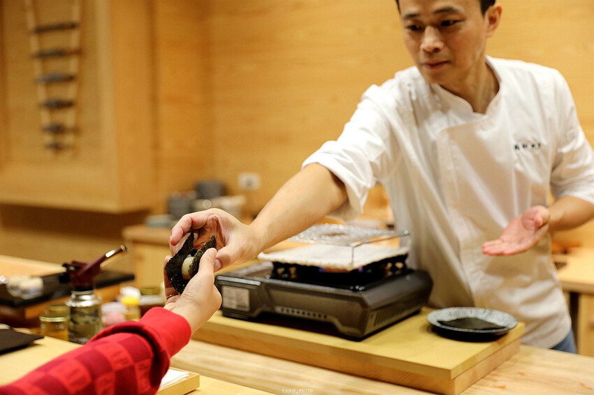 台中市北屯區想吃不一定吃的到 預約制無菜單日料 秒飛日本視覺與味蕾極致享受