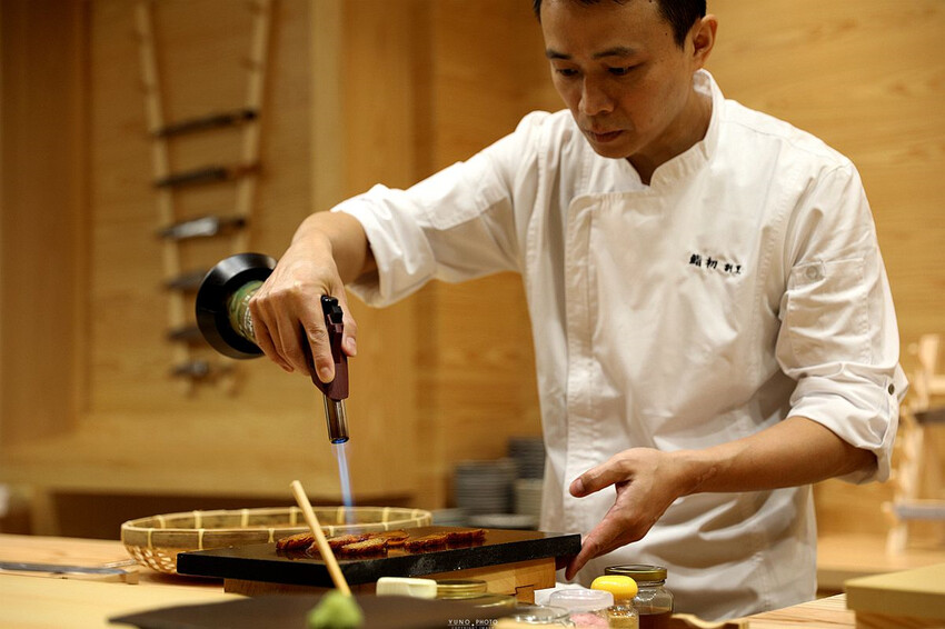 台中市北屯區想吃不一定吃的到 預約制無菜單日料 秒飛日本視覺與味蕾極致享受