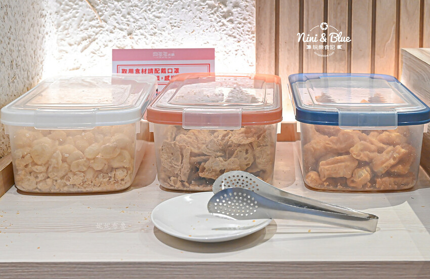 肉多多台中秀泰店，蔬菜自助吧吃到飽推薦，平日午餐3.5小時讓你慢慢吃-妮妮布魯