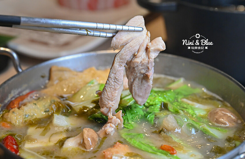 肉多多台中秀泰店，蔬菜自助吧吃到飽推薦，平日午餐3.5小時讓你慢慢吃-妮妮布魯