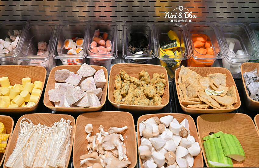 肉多多台中秀泰店，蔬菜自助吧吃到飽推薦，平日午餐3.5小時讓你慢慢吃-妮妮布魯