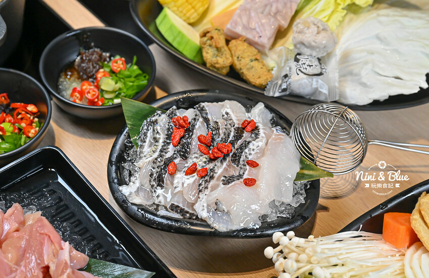 肉多多台中秀泰店，蔬菜自助吧吃到飽推薦，平日午餐3.5小時讓你慢慢吃-妮妮布魯