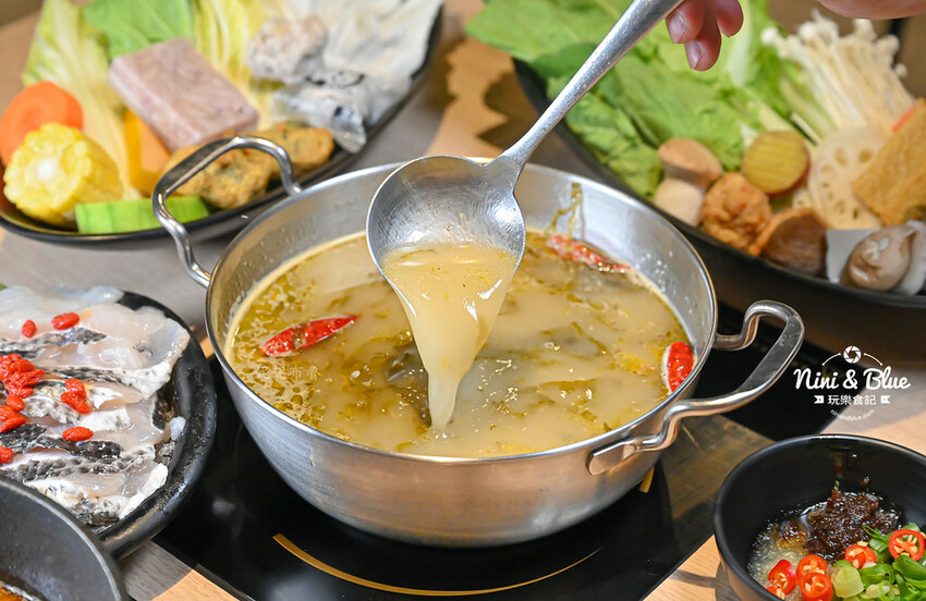 肉多多台中秀泰店，蔬菜自助吧吃到飽推薦，平日午餐3.5小時讓你慢慢吃-妮妮布魯