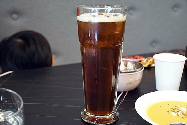 高雄市左營區一台斤的蛤蠣義大利麵我終於吃到你啦！左營高鐵周邊貨真價實的義大利麵聚餐餐廳就在【ROSA義大利餐廳】＊高