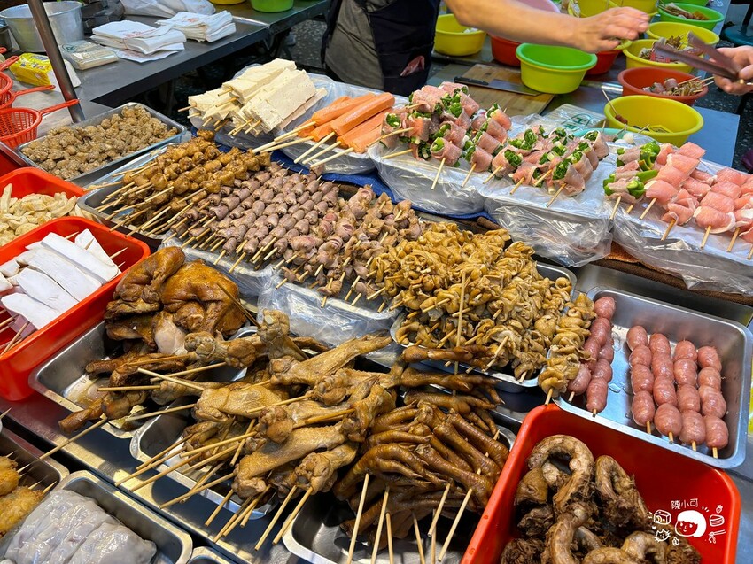 新北市新莊區【新莊美食】新莊後港炭烤鷄排，在地人推薦串燒烤肉鹹酥雞推薦！