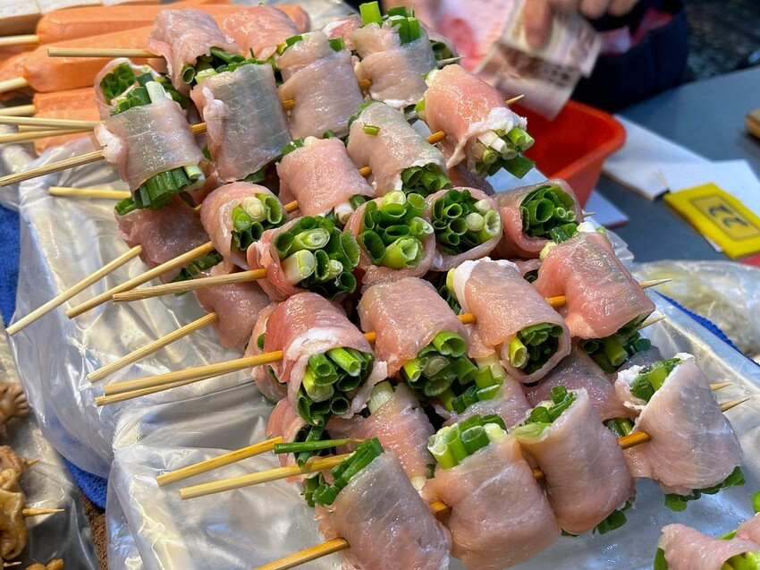 新北市新莊區【新莊美食】新莊後港炭烤鷄排，在地人推薦串燒烤肉鹹酥雞推薦！