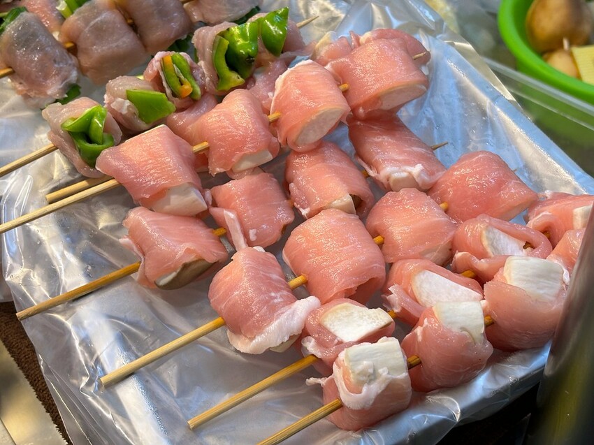 新北市新莊區【新莊美食】新莊後港炭烤鷄排，在地人推薦串燒烤肉鹹酥雞推薦！