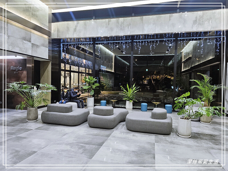 桃園市大園區Angle 371西餐廳(青埔商旅)-桃園大園/慶開幕大優惠!搭配住宿只要4折起~超浮誇整隻龍蝦義大利麵只要350元