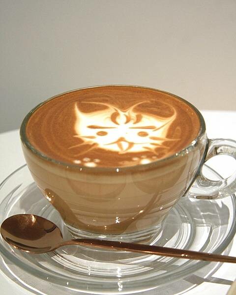 台北市大安區【美食】忠孝敦化咖啡廳｜BELLISSIMO 布里斯哞｜精緻的提拉米蘇可頌｜澳洲咖啡