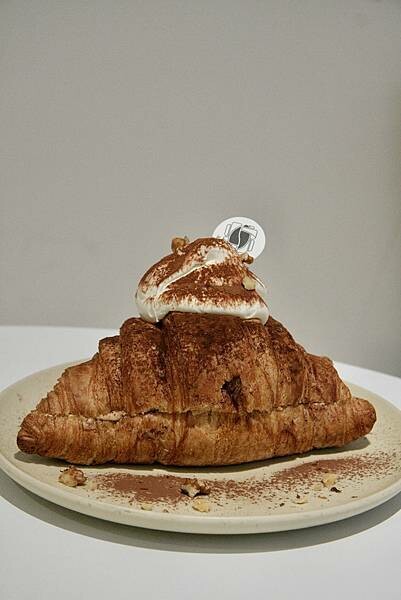 台北市大安區【美食】忠孝敦化咖啡廳｜BELLISSIMO 布里斯哞｜精緻的提拉米蘇可頌｜澳洲咖啡