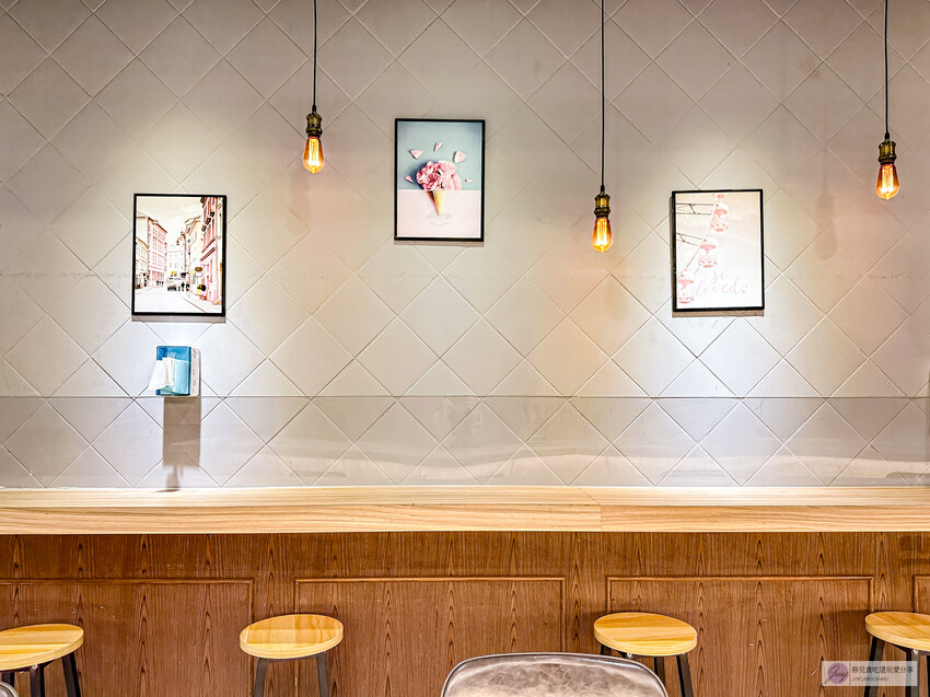 桃園市桃園區桃園美食-驚嘆號shockshock臭豆腐-不說還以為是間咖啡廳！網美文青風格手工臭豆腐/鄰近桃園觀光夜市