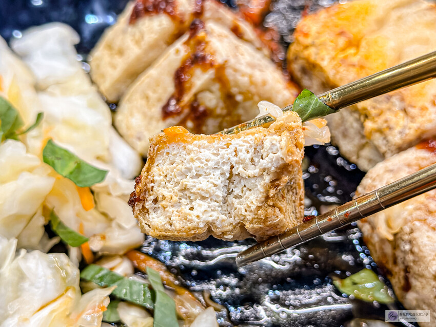 桃園市桃園區桃園美食-驚嘆號shockshock臭豆腐-不說還以為是間咖啡廳！網美文青風格手工臭豆腐/鄰近桃園觀光夜市